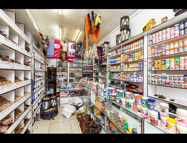 625M² OFFICE FOR SALE IN EAST LONDON CENTRAL